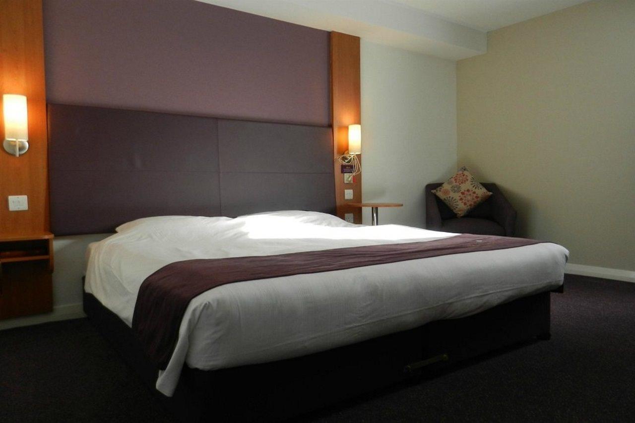 Premier Inn Edinburgh Park Bagian luar foto