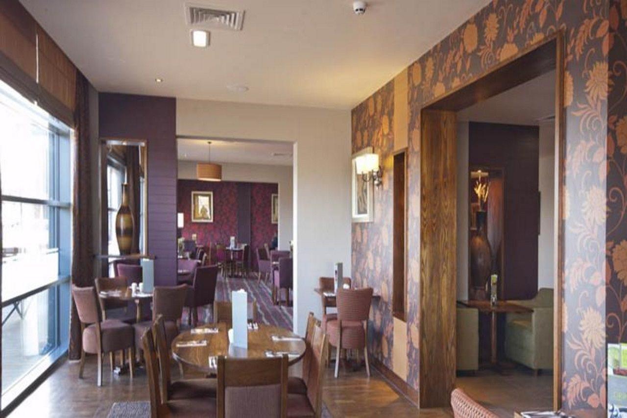 Premier Inn Edinburgh Park Bagian luar foto